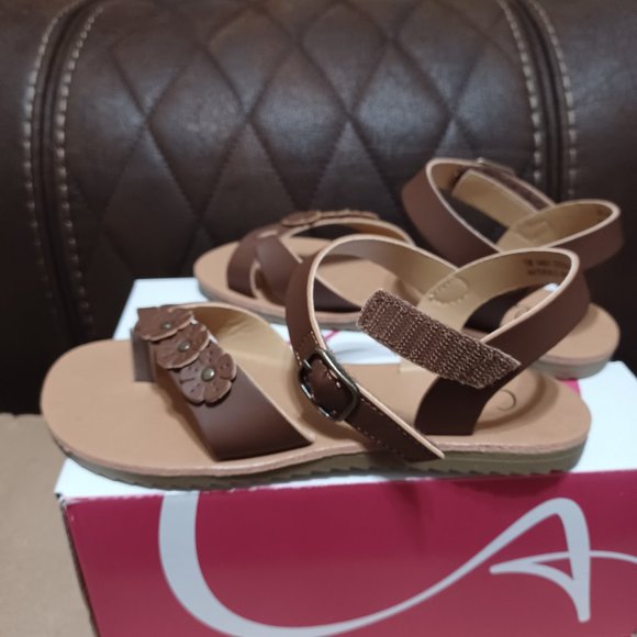 Girl's  Sandals Size 1-NWT - Picture 3 of 5